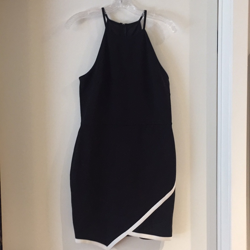 Lulu’s black mini dress